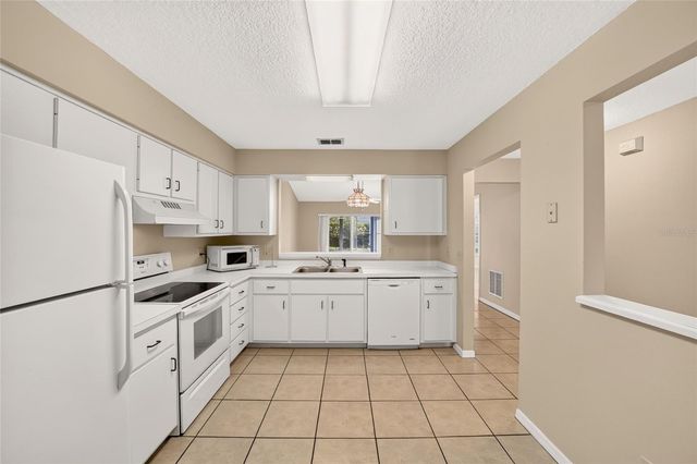 2478 SE 18TH CIRCLE, Ocala, FL 34471