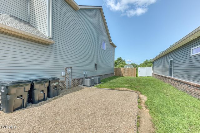 933 Riddle Ridge, Jonesborough, TN 37659