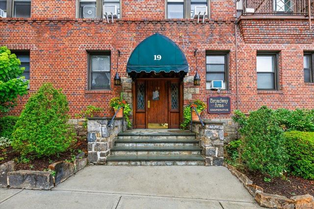 19 S Broadway 4F, Tarrytown, NY 10591