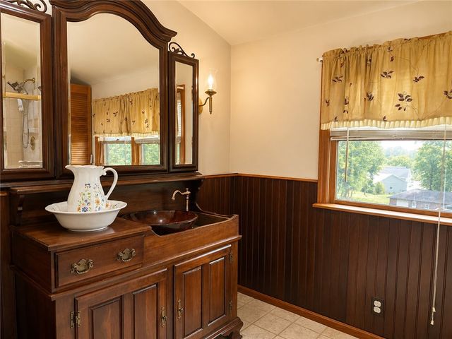 983 Cleland Mill Rd, North Beaver Twp, PA 16102