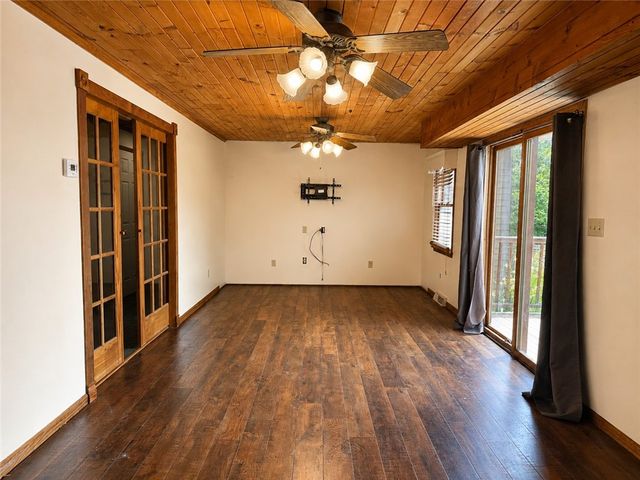 983 Cleland Mill Rd, North Beaver Twp, PA 16102