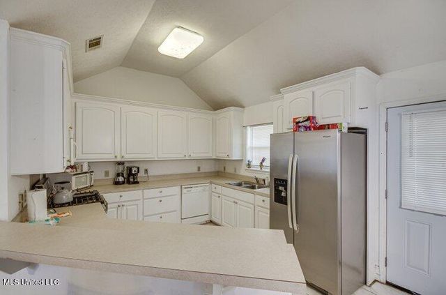 131 Valley Drive, Raymond, MS 39154