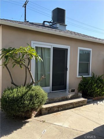 611 W Walnut, Orange, CA 92868