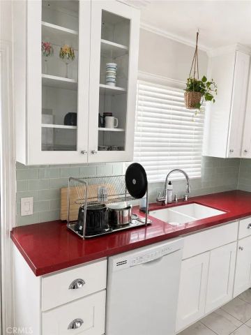 611 W Walnut, Orange, CA 92868