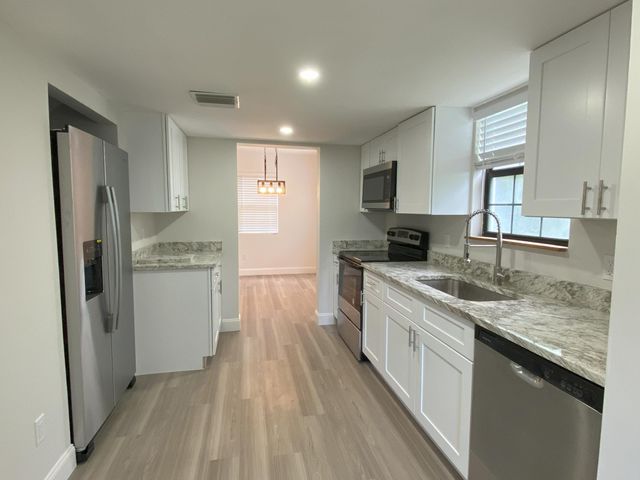 17389 N 63rd Rd Road N, The Acreage, FL 33470