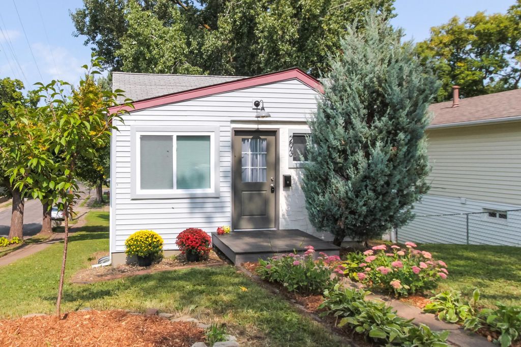 293 Curtice Street E, Saint Paul, MN 55107