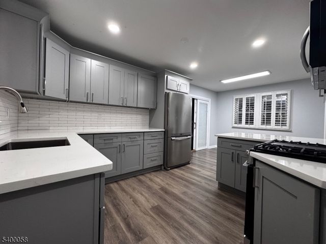 3 Fulper Pl, Clinton Twp., NJ 08809