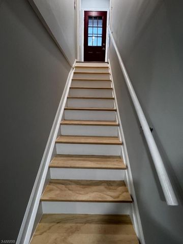 3 Fulper Pl, Clinton Twp., NJ 08809