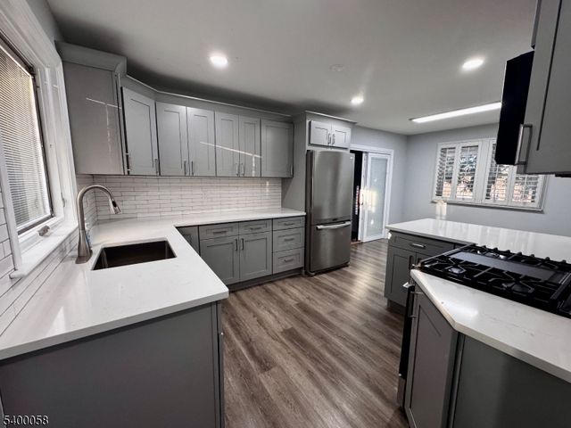 3 Fulper Pl, Clinton Twp., NJ 08809