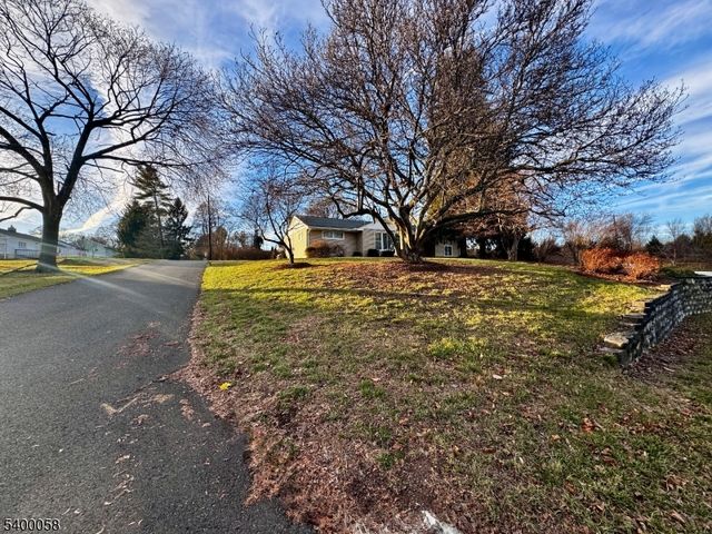 3 Fulper Pl, Clinton Twp., NJ 08809