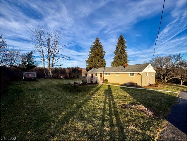 3 Fulper Pl, Clinton Twp., NJ 08809
