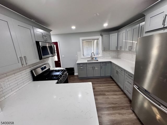 3 Fulper Pl, Clinton Twp., NJ 08809