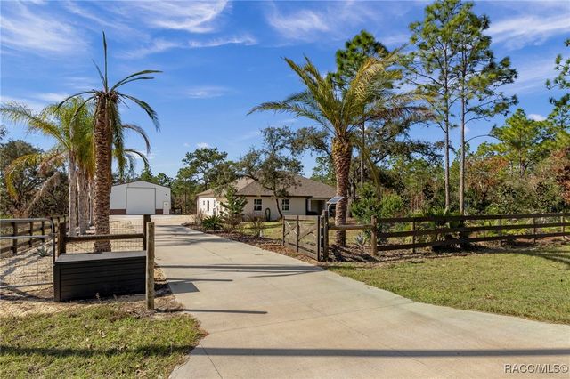 3076 N Stirrup Drive, Beverly Hills, FL 34465