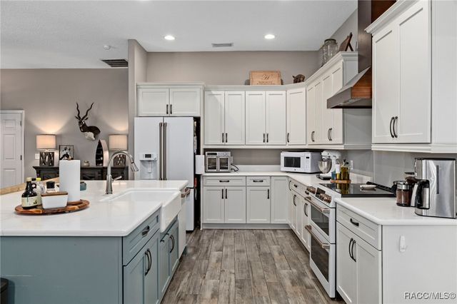 3076 N Stirrup Drive, Beverly Hills, FL 34465