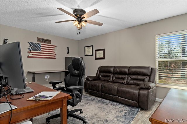 3076 N Stirrup Drive, Beverly Hills, FL 34465