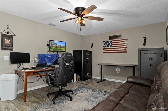 3076 N Stirrup Drive, Beverly Hills, FL 34465