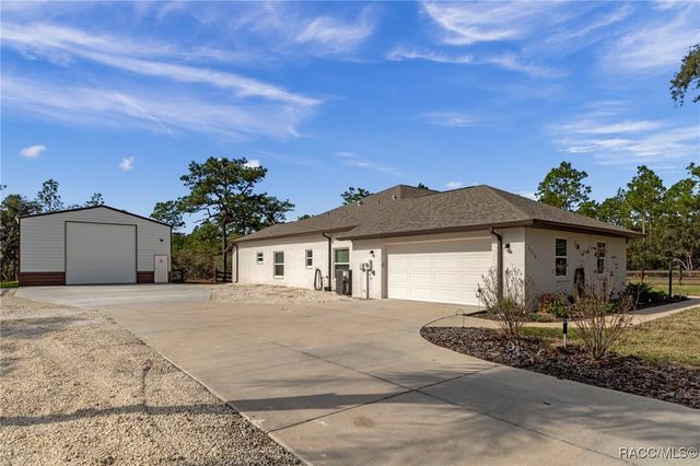 3076 N Stirrup Drive, Beverly Hills, FL 34465