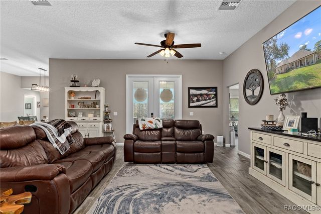 3076 N Stirrup Drive, Beverly Hills, FL 34465