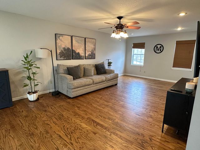 10733 County Road 8070, West Plains, MO 65775