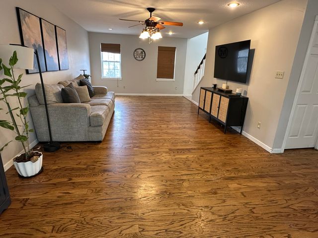 10733 County Road 8070, West Plains, MO 65775