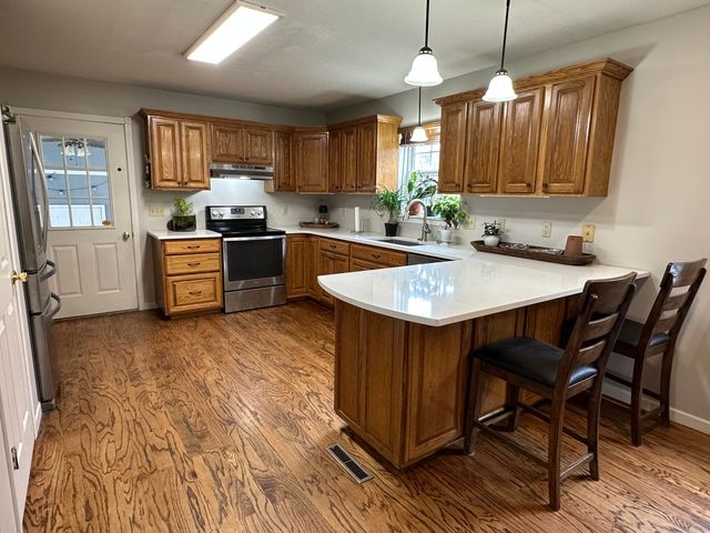 10733 County Road 8070, West Plains, MO 65775