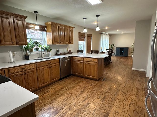 10733 County Road 8070, West Plains, MO 65775