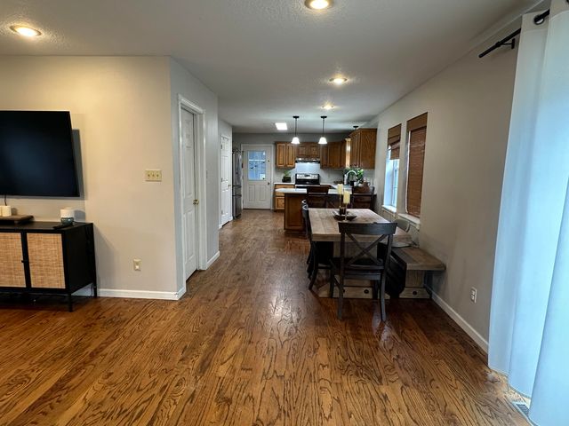 10733 County Road 8070, West Plains, MO 65775