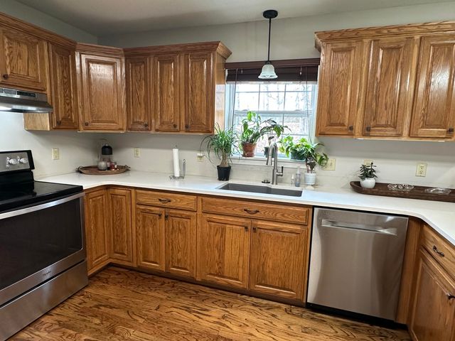 10733 County Road 8070, West Plains, MO 65775