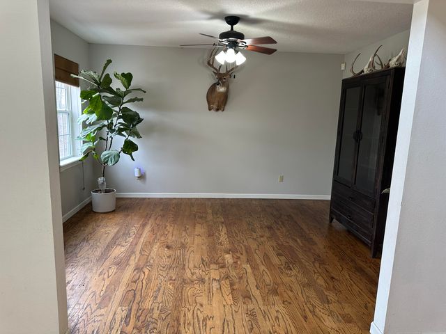 10733 County Road 8070, West Plains, MO 65775