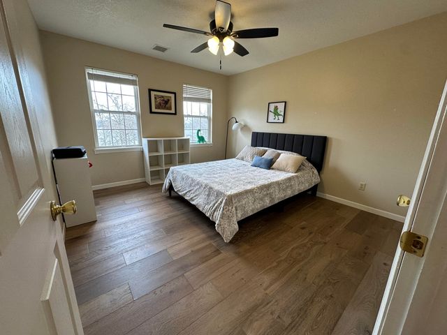 10733 County Road 8070, West Plains, MO 65775