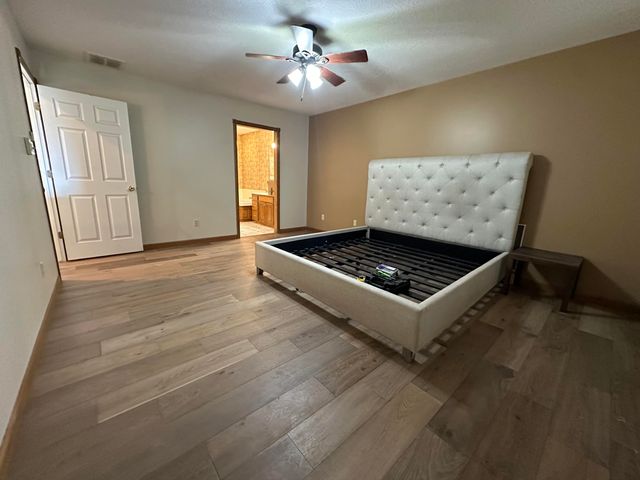 10733 County Road 8070, West Plains, MO 65775