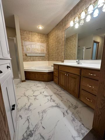 10733 County Road 8070, West Plains, MO 65775