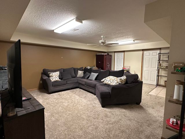 10733 County Road 8070, West Plains, MO 65775