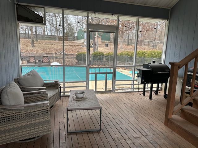 10733 County Road 8070, West Plains, MO 65775