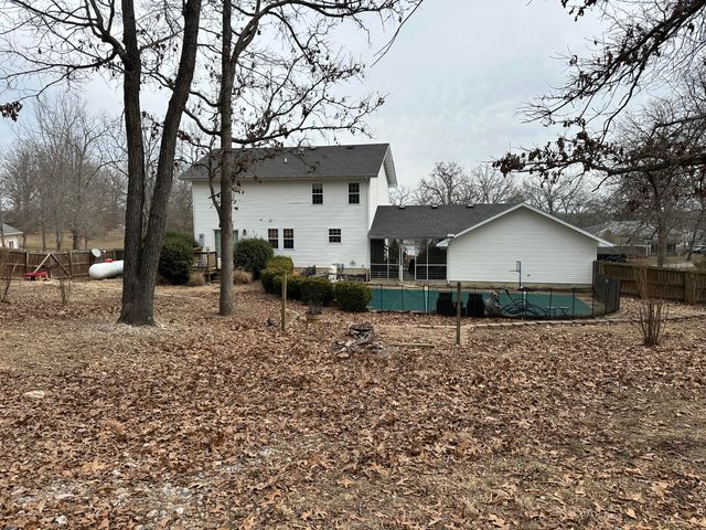 10733 County Road 8070, West Plains, MO 65775