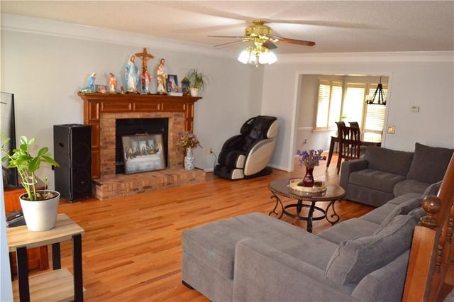 1530 N Milford Creek SW Lane, Marietta, GA 30008