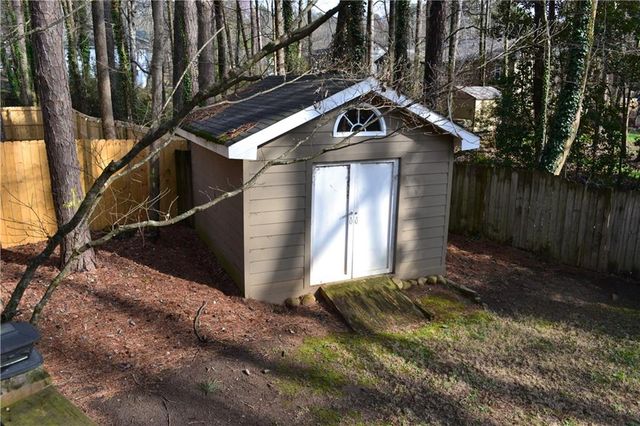 1530 N Milford Creek SW Lane, Marietta, GA 30008