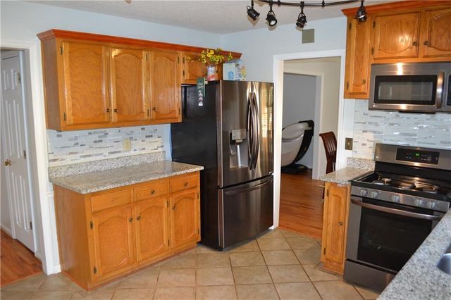 1530 N Milford Creek SW Lane, Marietta, GA 30008