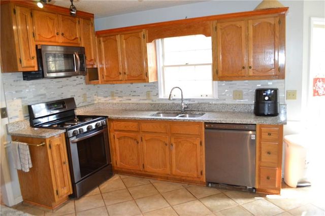 1530 N Milford Creek SW Lane, Marietta, GA 30008