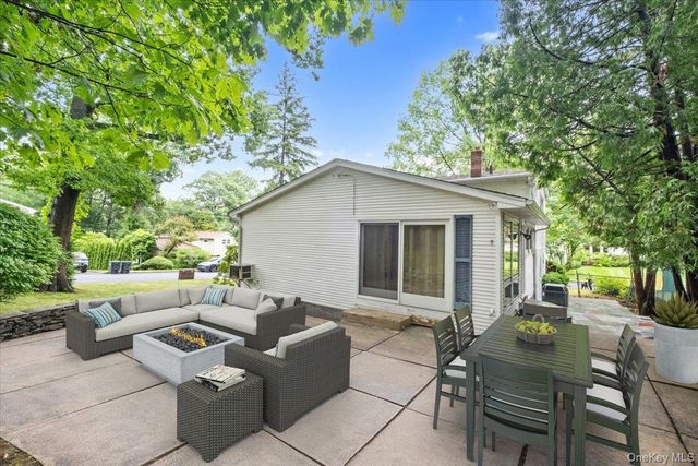 21 Tanglewood Road, Scarsdale, NY 10583