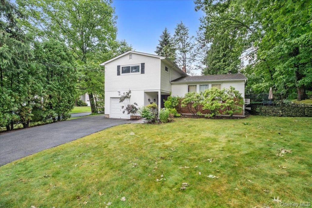21 Tanglewood Road, Scarsdale, NY 10583