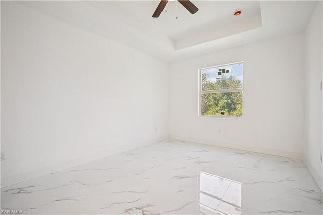 524 FairFax AVE, Lehigh Acres, FL 33974