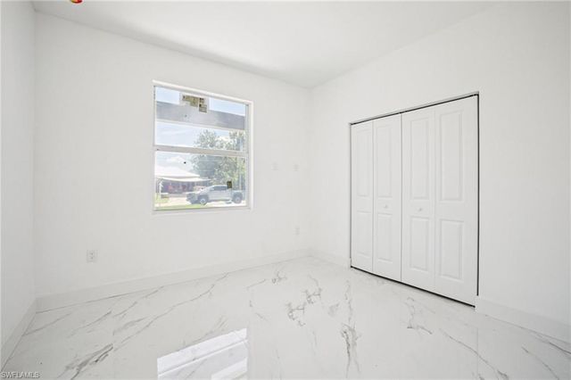 524 FairFax AVE, Lehigh Acres, FL 33974