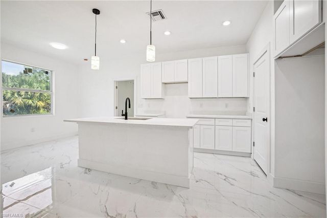 524 FairFax AVE, Lehigh Acres, FL 33974