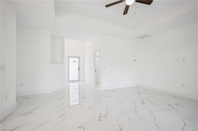 524 FairFax AVE, Lehigh Acres, FL 33974