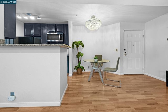 1410 Bel Air Dr 203, Concord, CA 94521