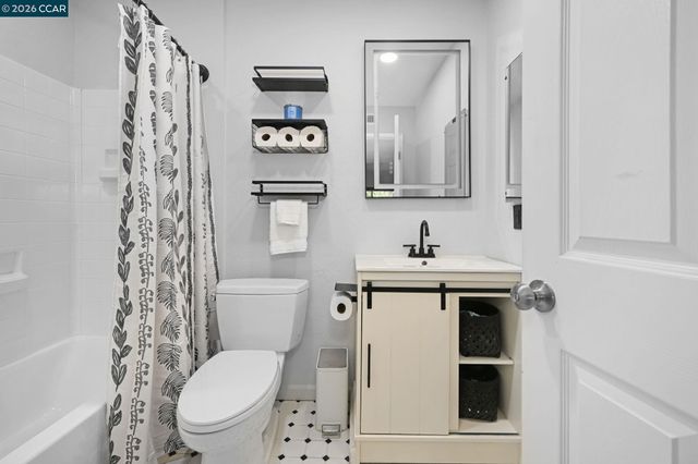 1410 Bel Air Dr 203, Concord, CA 94521
