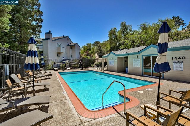 1410 Bel Air Dr 203, Concord, CA 94521