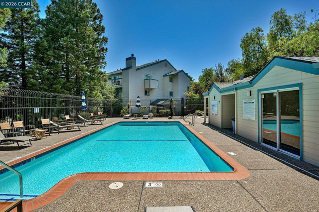 1410 Bel Air Dr 203, Concord, CA 94521