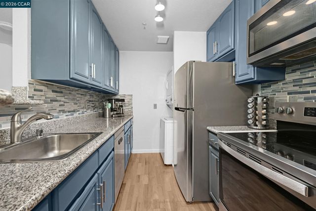 1410 Bel Air Dr 203, Concord, CA 94521